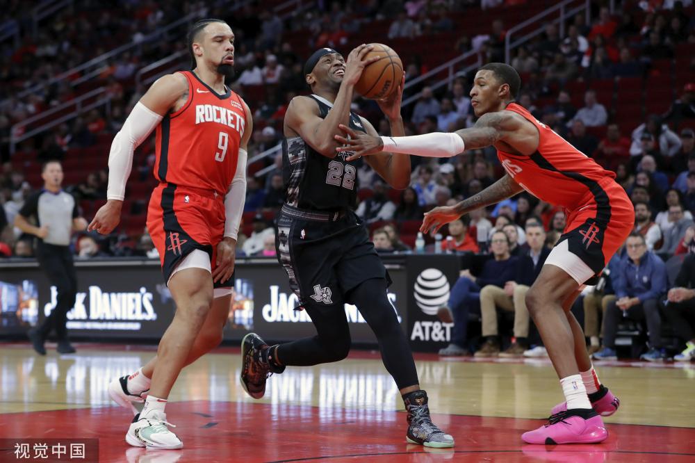 她的公众形 她的公众形